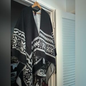 Men’s black poncho